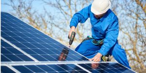 Installation Maintenance Panneaux Solaires Photovoltaïques à Le Castellet